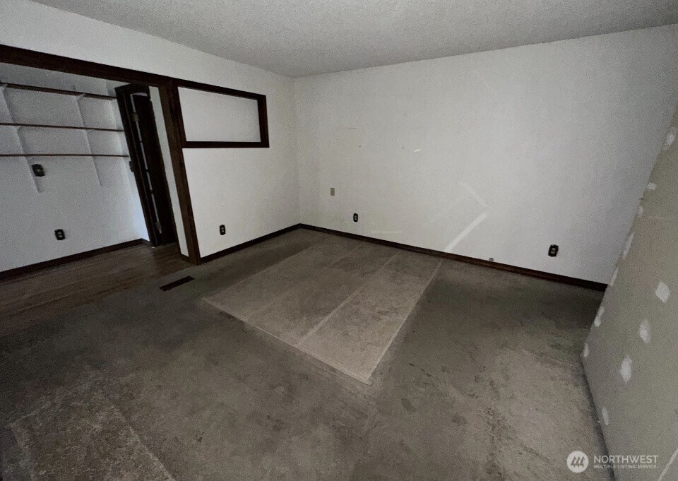 34 E Glass Avenue Property Photo 20