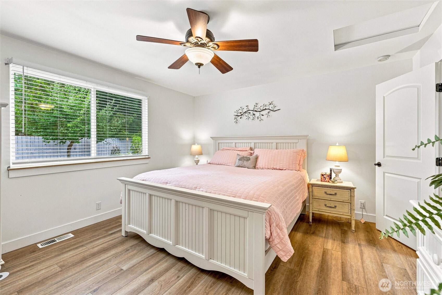 3602 F Avenue Property Photo 17