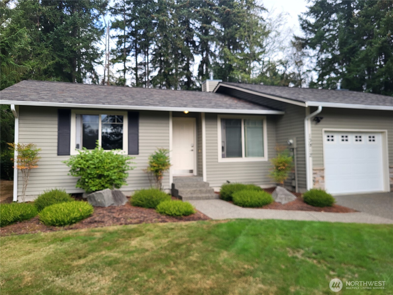 13912 37th Street Ct Property Photo 1