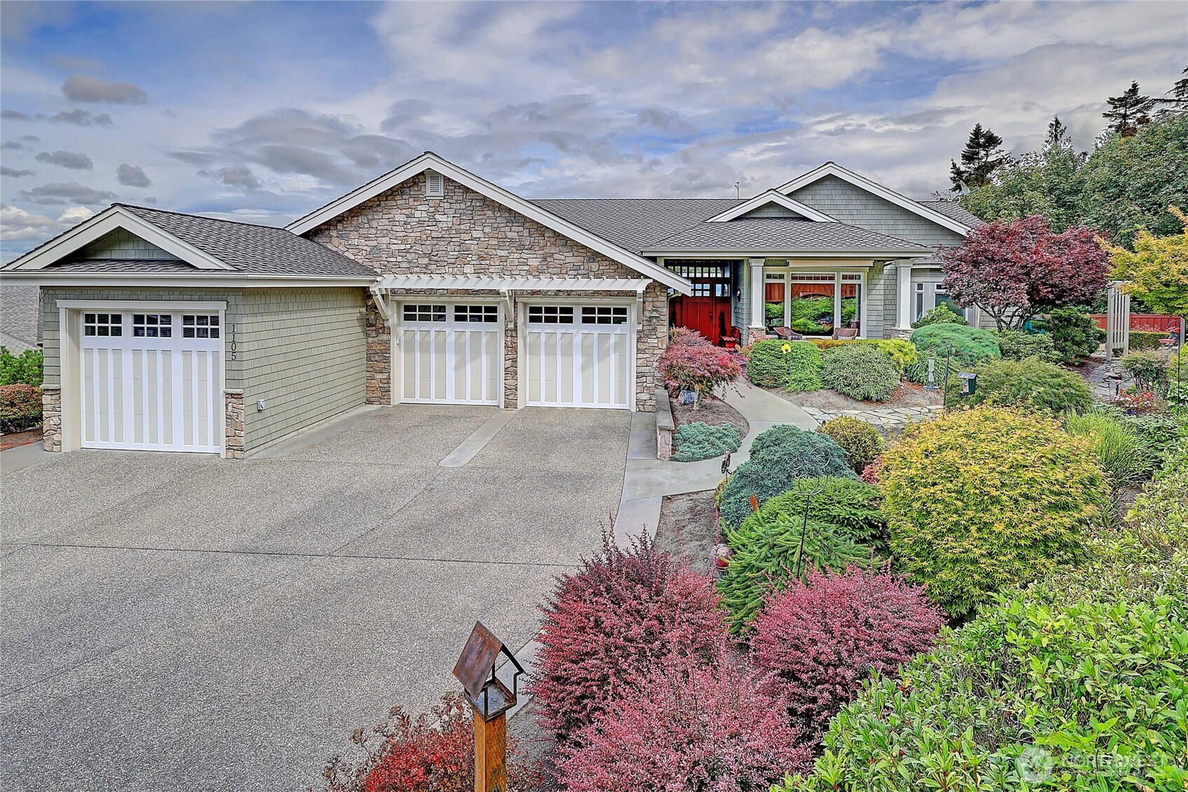 1105 Morgan Way Property Photo 1