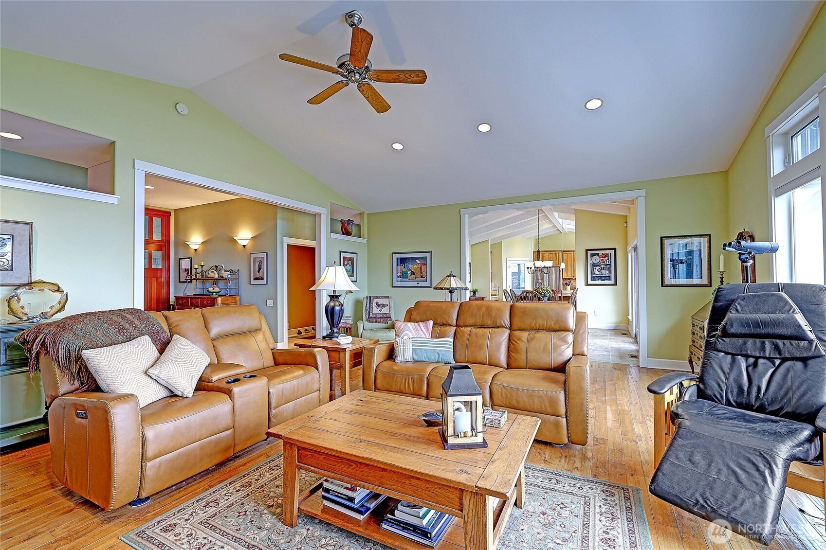 1105 Morgan Way Property Photo 20