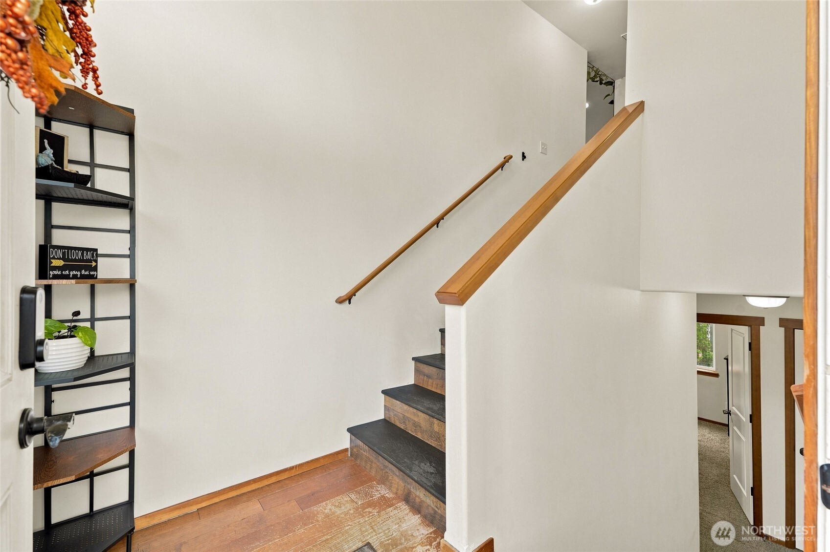 109 E Pioneer Street Property Photo 5