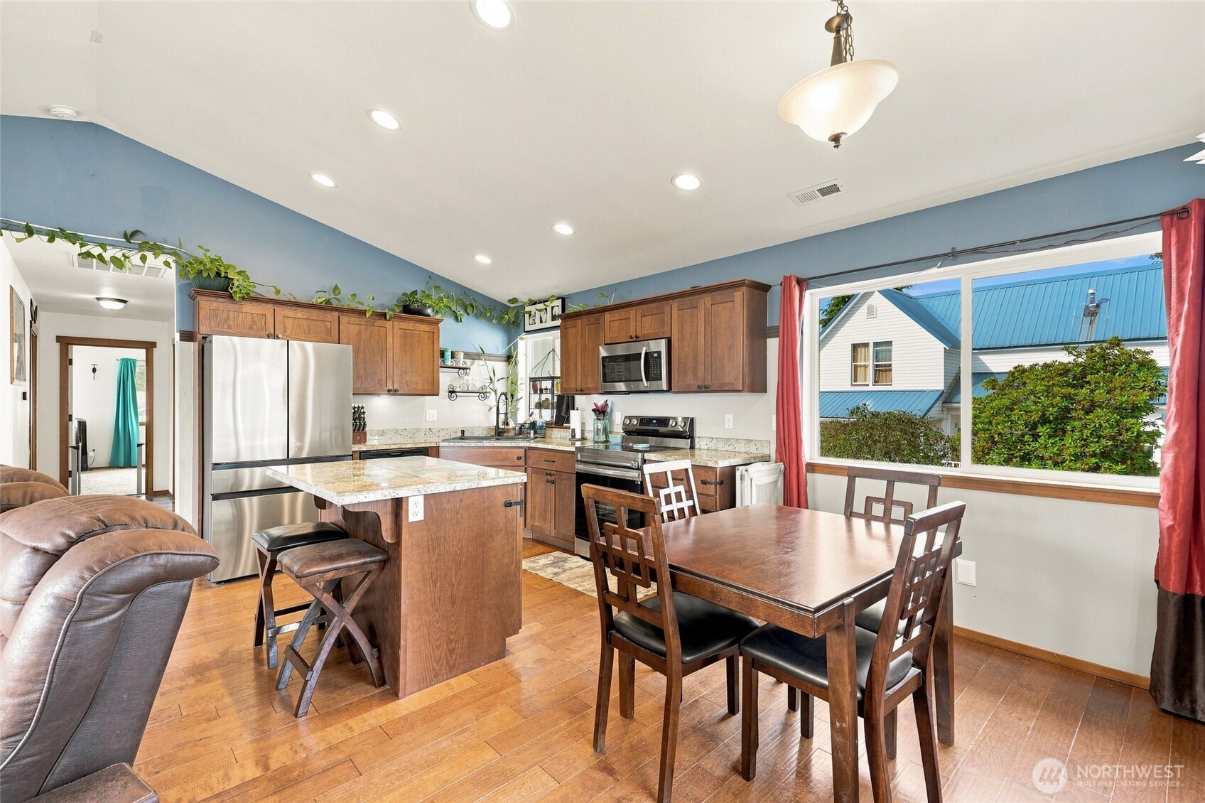 109 E Pioneer Street Property Photo 9