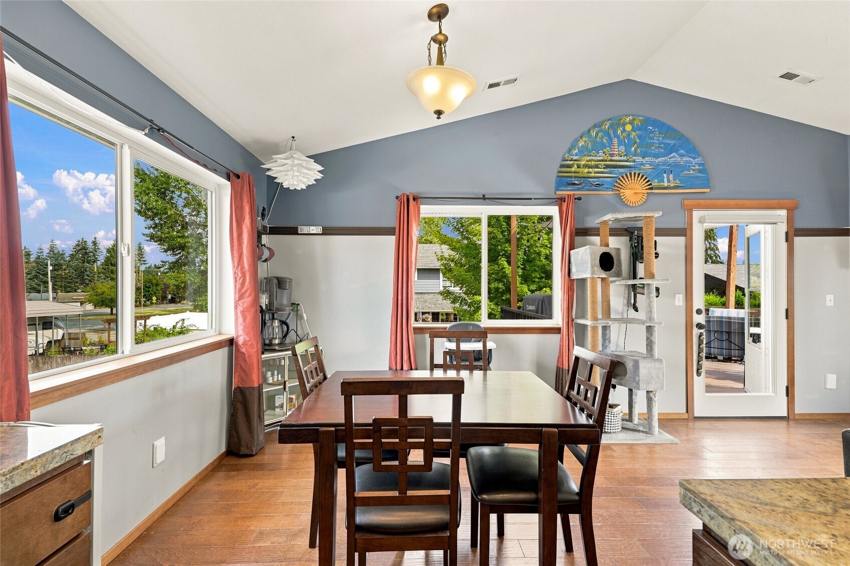 109 E Pioneer Street Property Photo 10