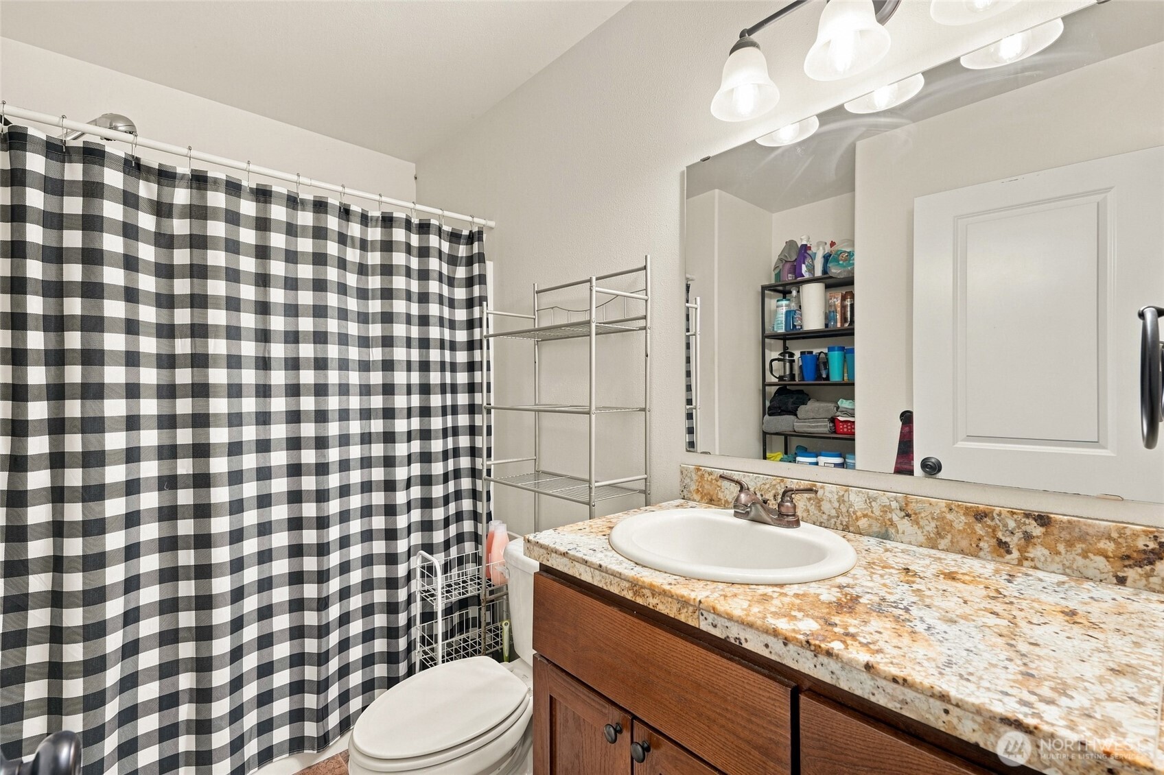 109 E Pioneer Street Property Photo 23