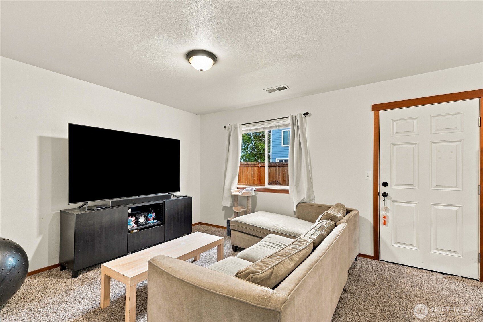 109 E Pioneer Street Property Photo 24