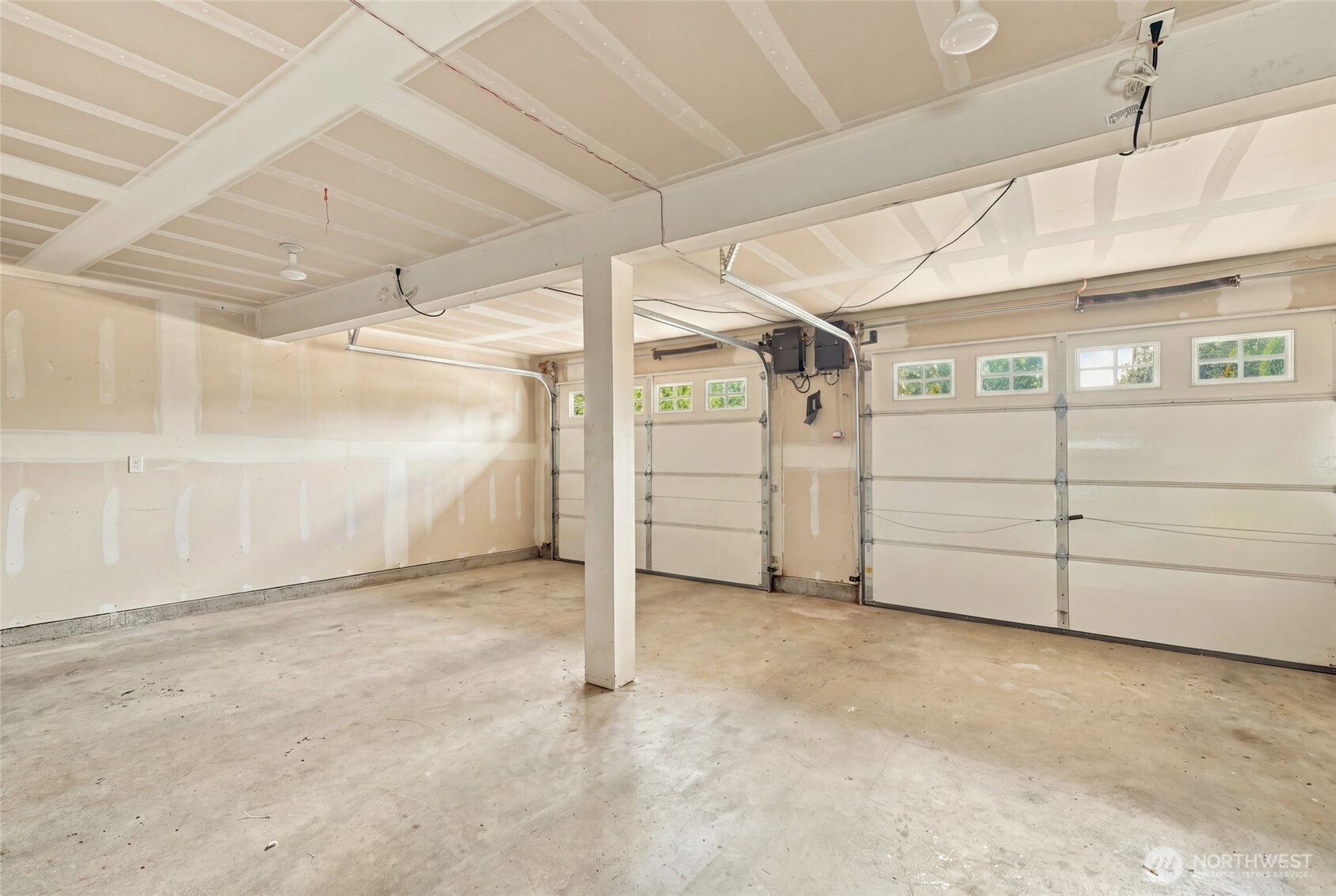 109 E Pioneer Street Property Photo 27