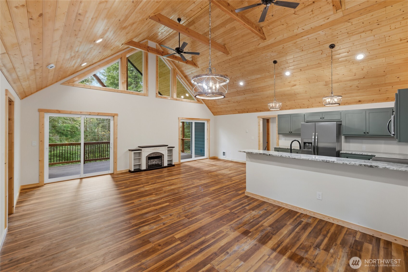 31715 Mount Tahoma Canyon Rd E Property Photo 3