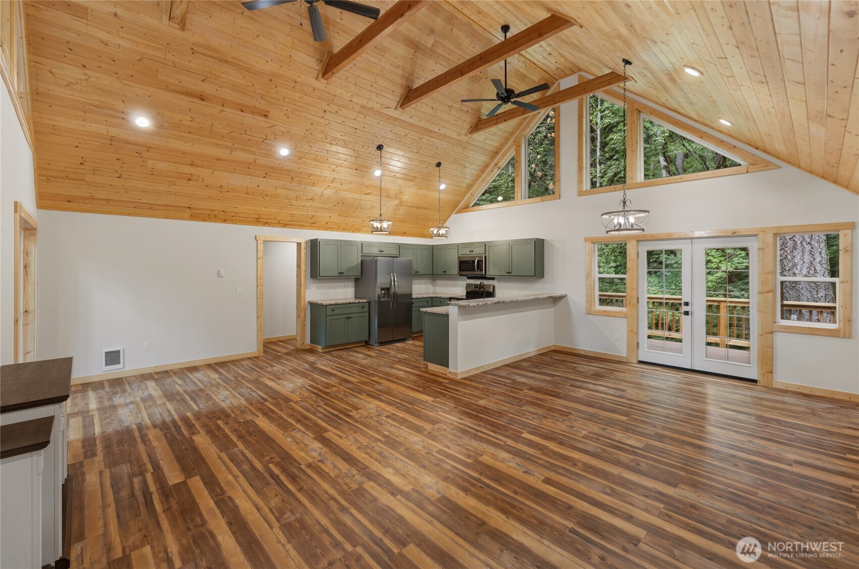 31715 Mount Tahoma Canyon Rd E Property Photo 4