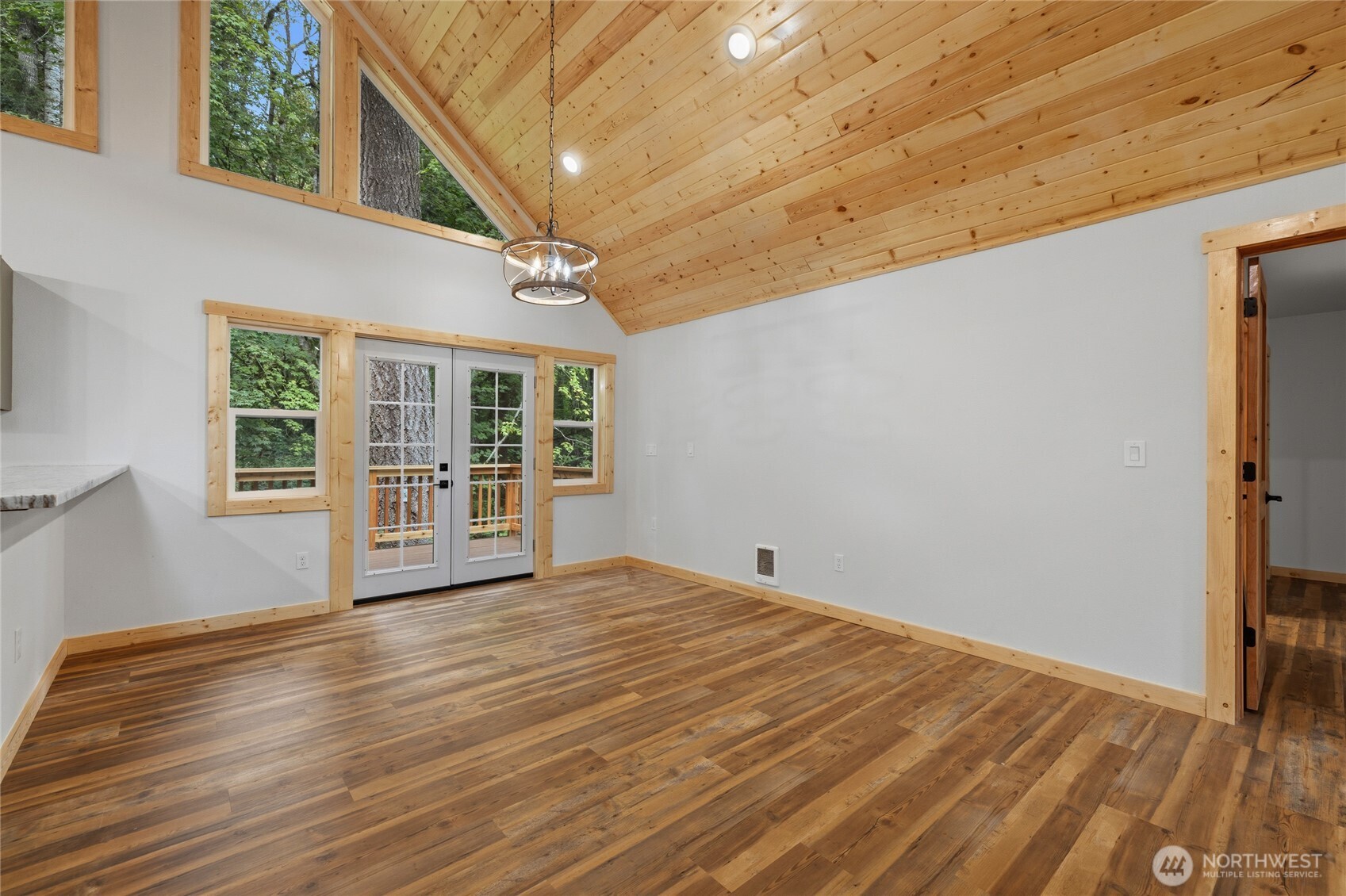 31715 Mount Tahoma Canyon Rd E Property Photo 8