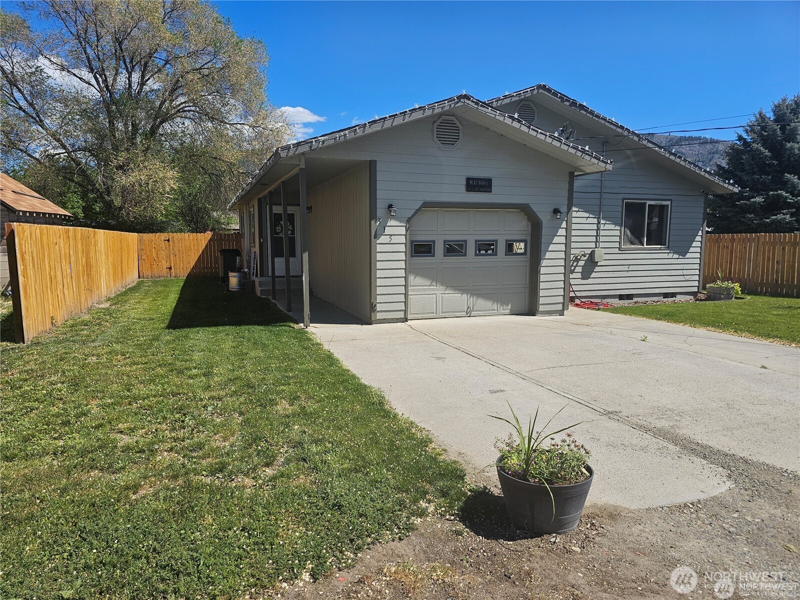 315 Juniper Street Property Photo 1