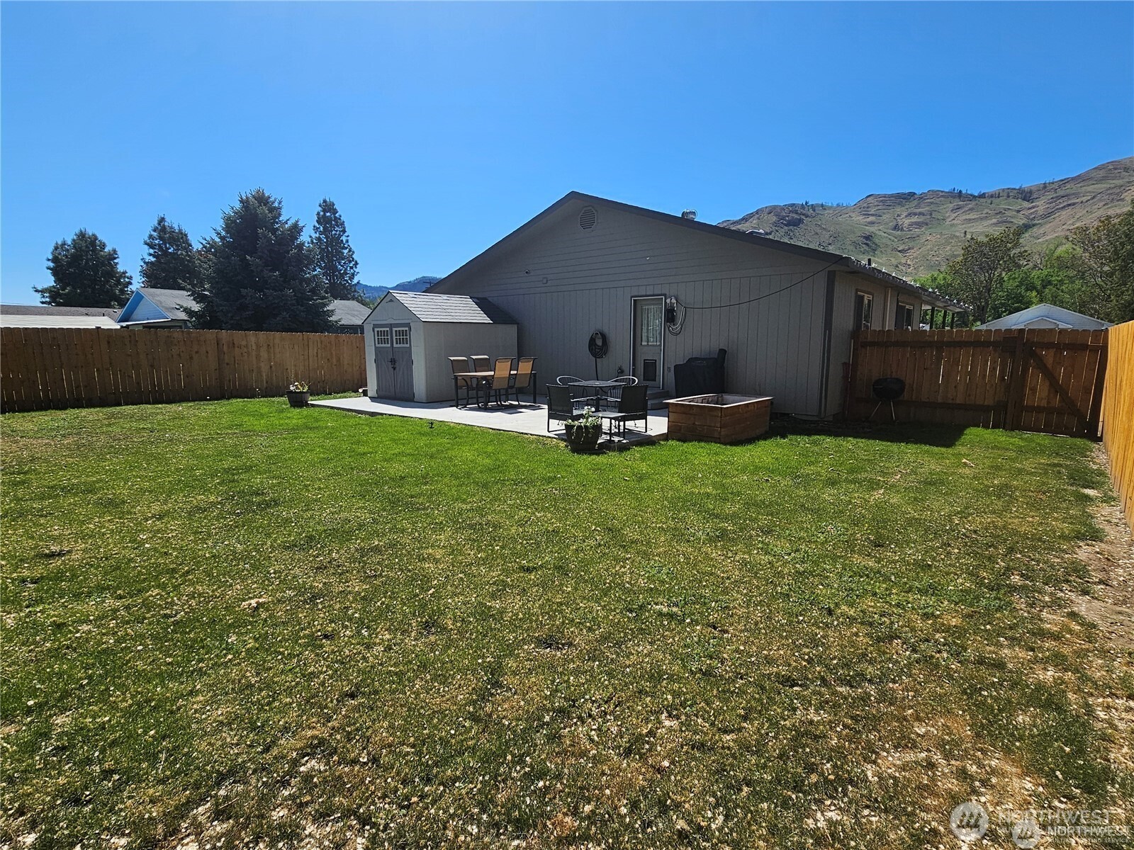 315 Juniper Street Property Photo 33