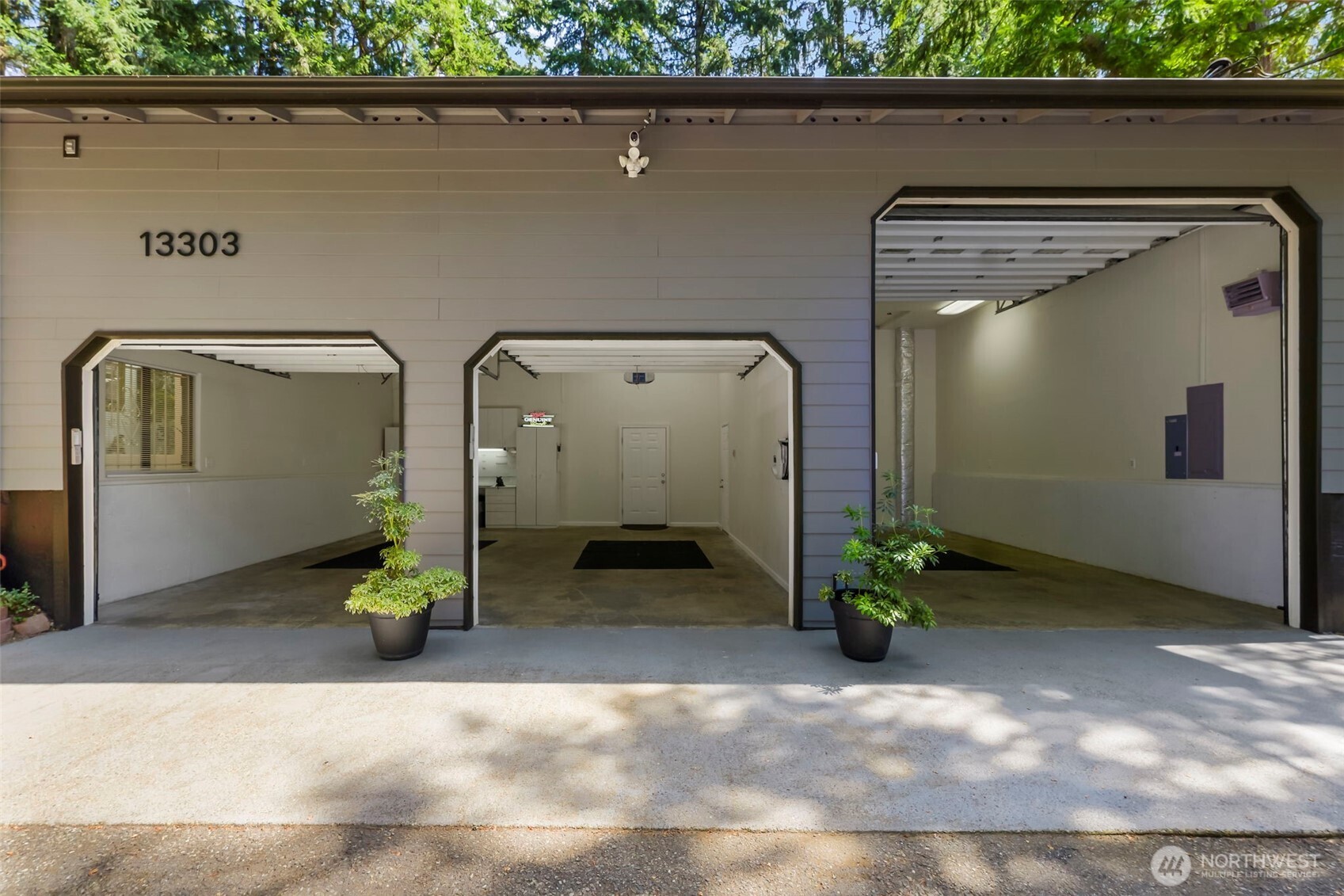 13303 138th Avenue Property Photo 4