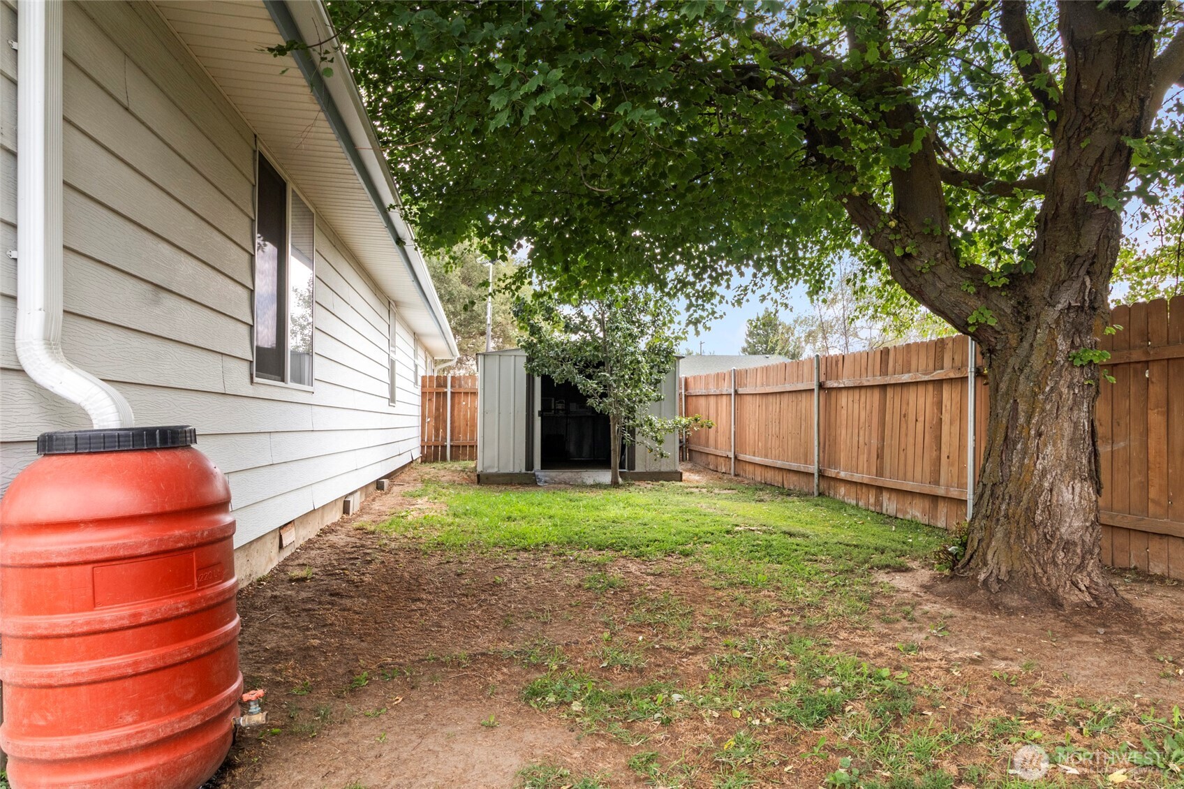 409 E Alder Avenue Property Photo 24