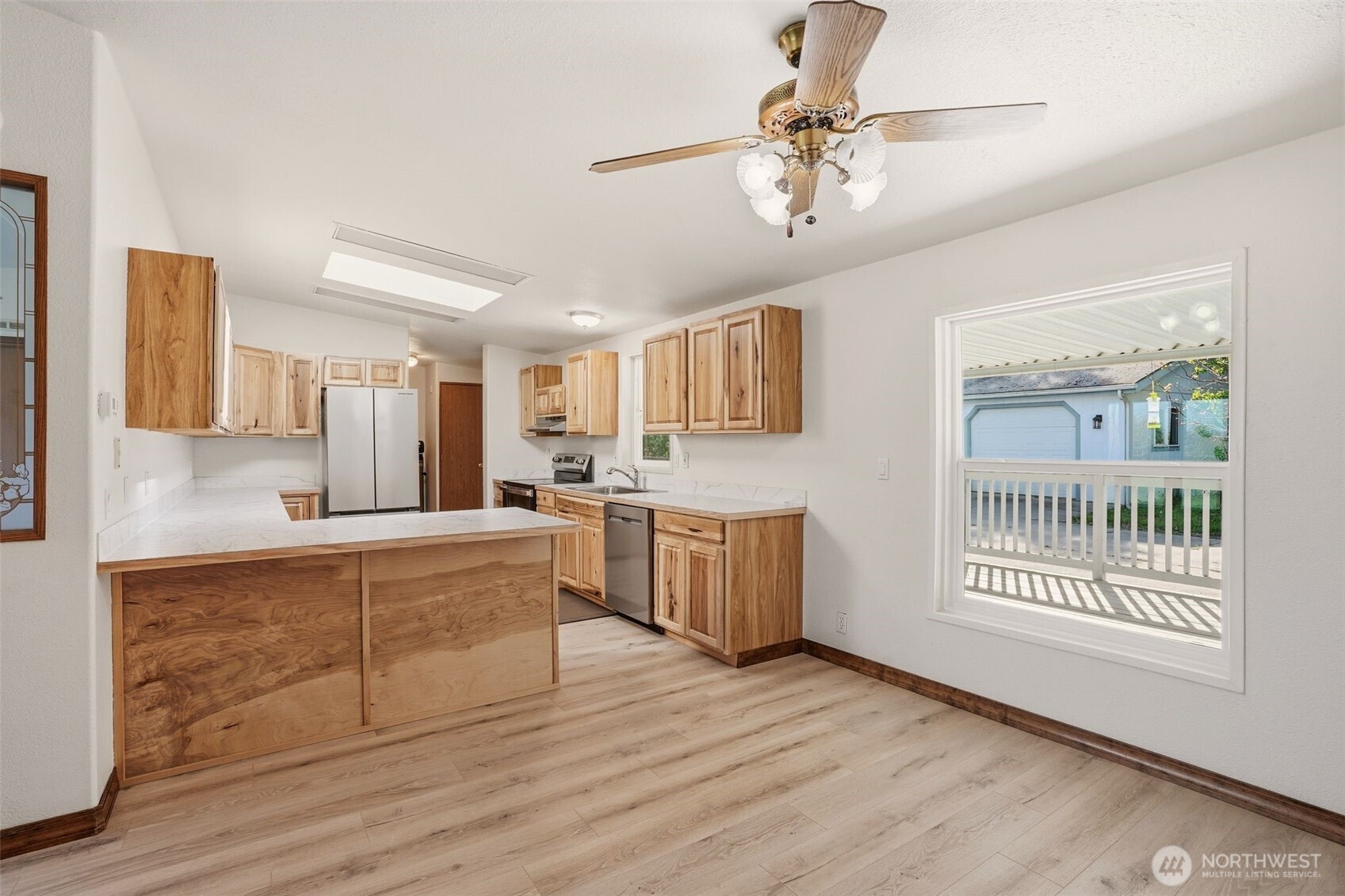 8325 N Lindgren Road Property Photo 8