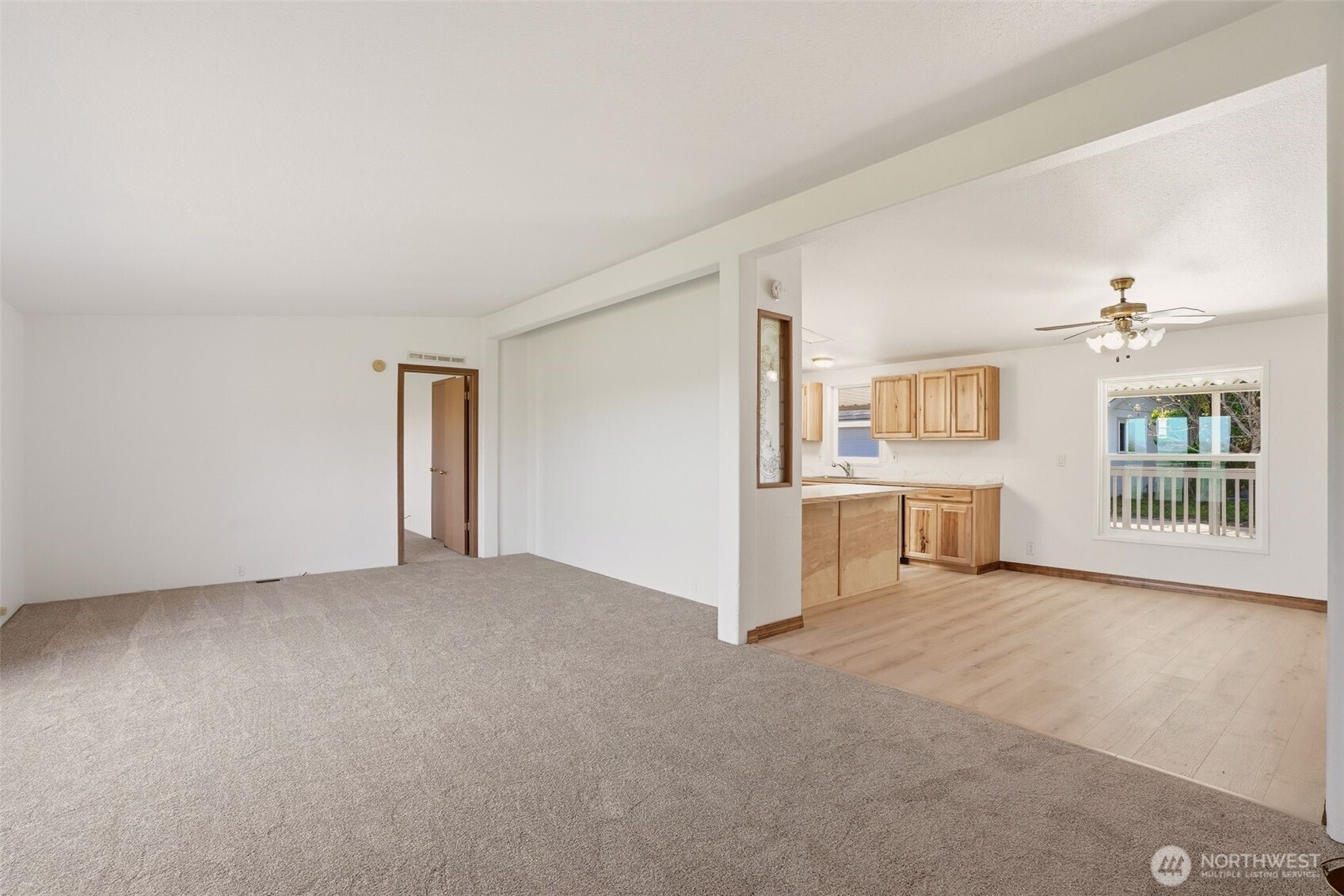 8325 N Lindgren Road Property Photo 12