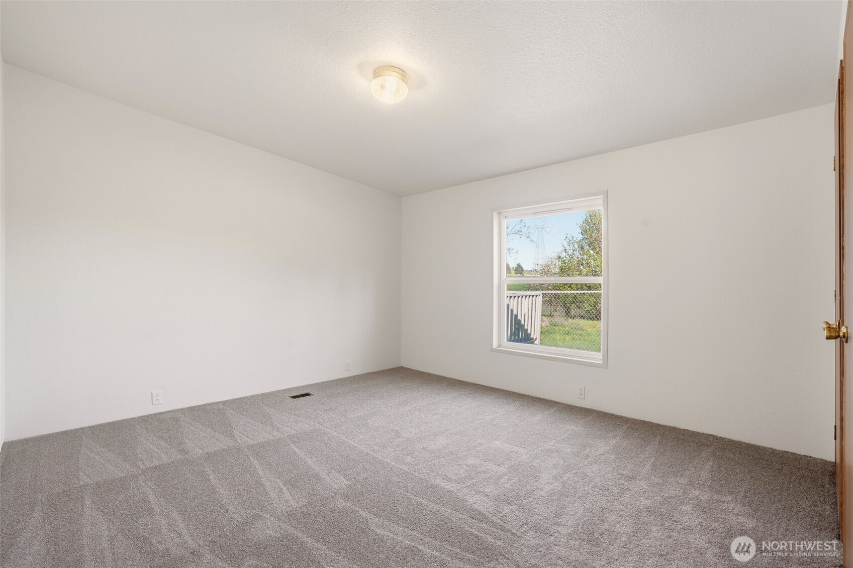 8325 N Lindgren Road Property Photo 20