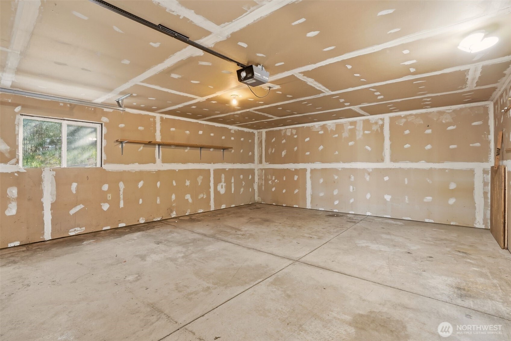 8325 N Lindgren Road Property Photo 24
