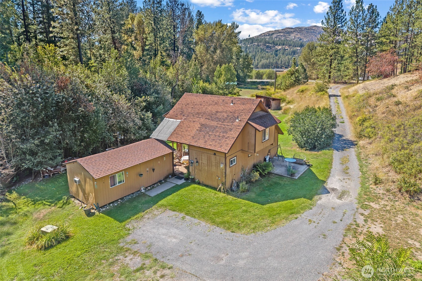 1043 Old Highway 12 Mile Road Property Photo 3