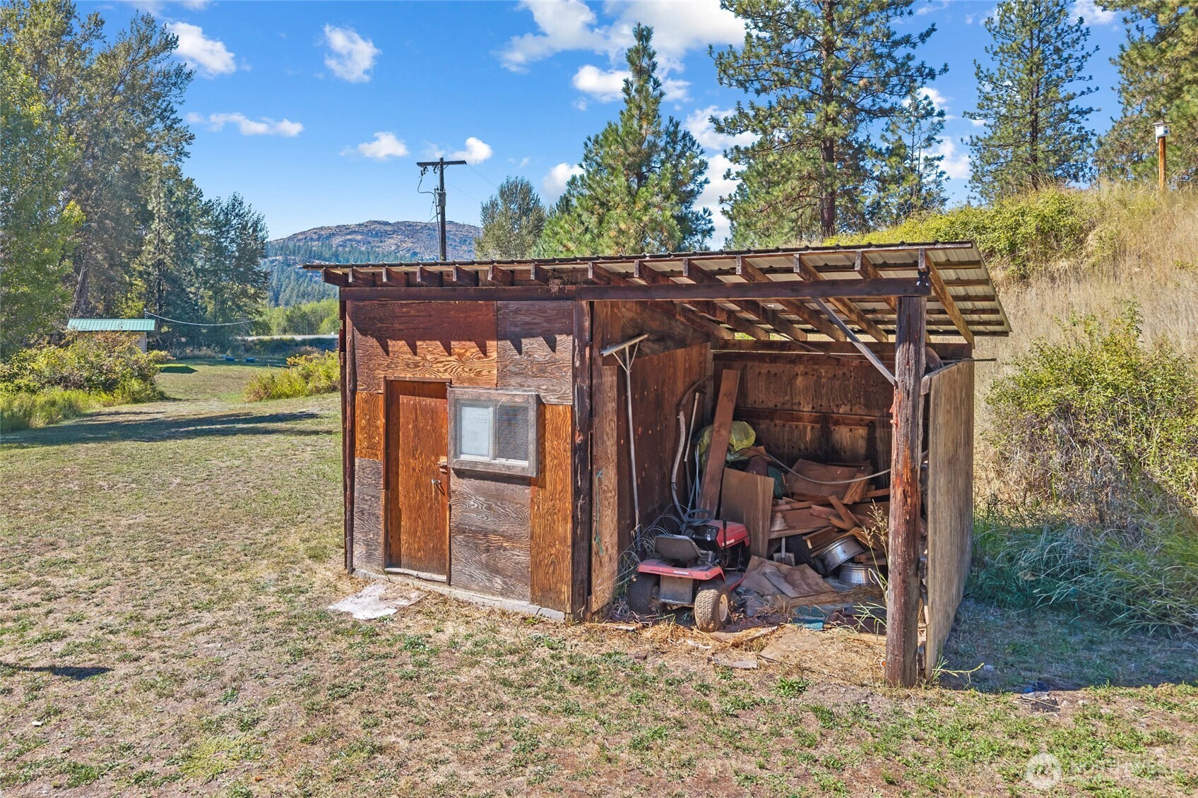 1043 Old Highway 12 Mile Road Property Photo 33