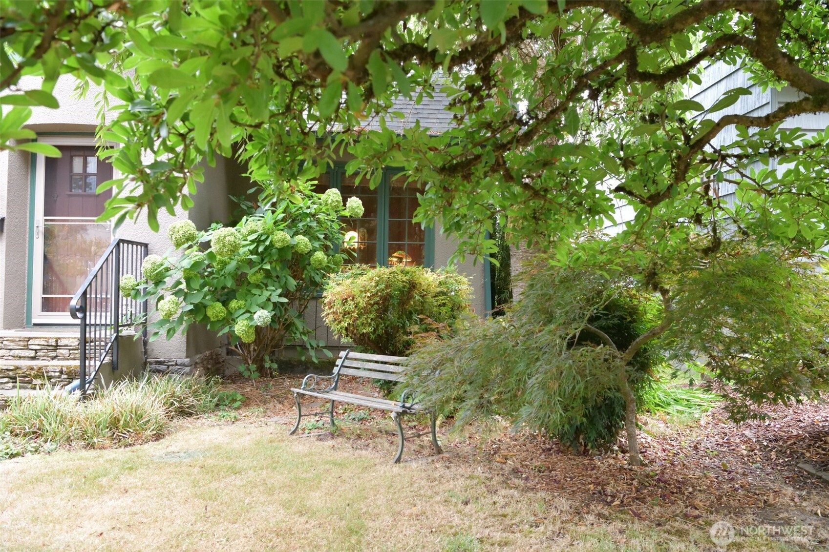 2733 Fir Street Property Photo 2
