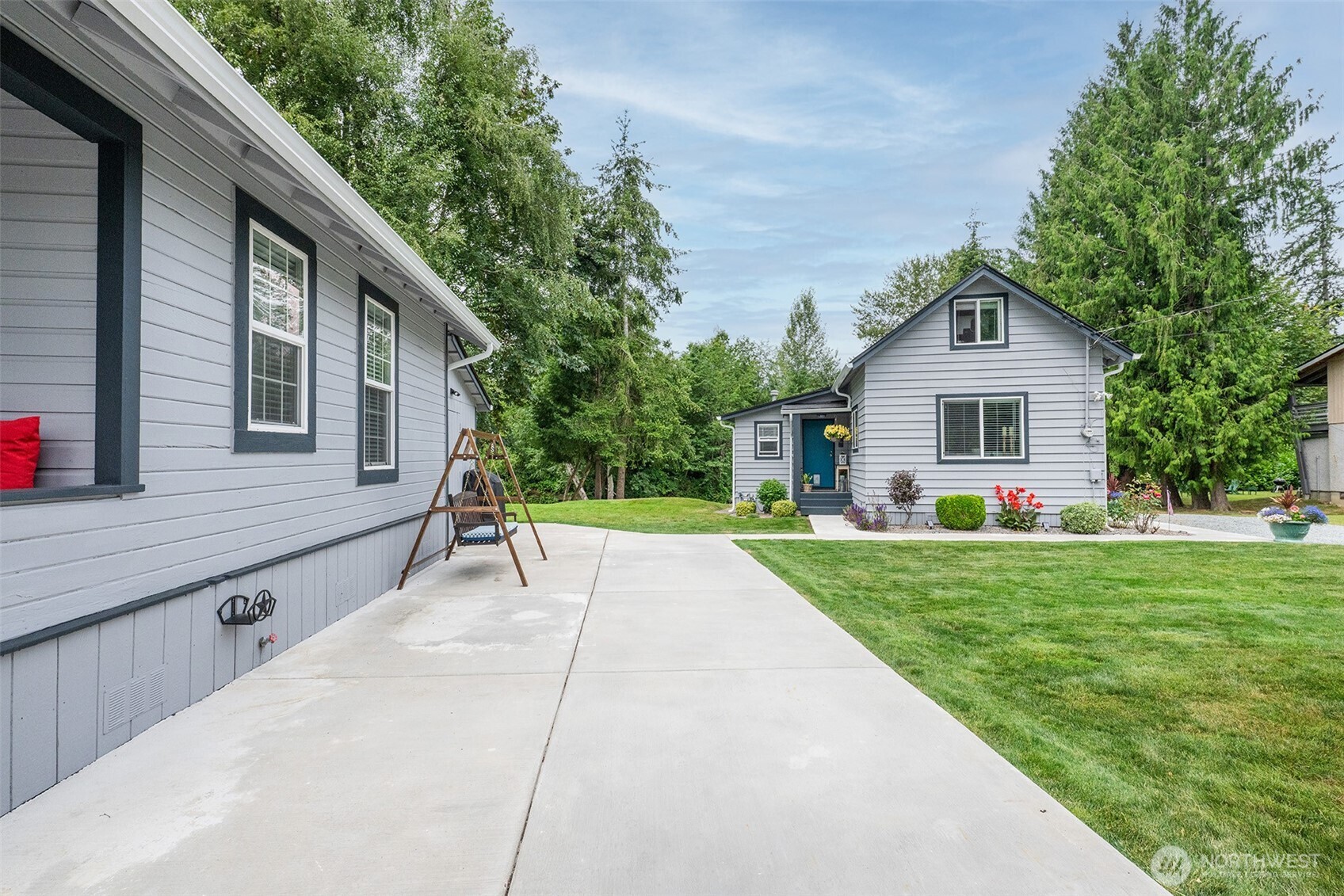 845 3rd Avenue Property Photo 3
