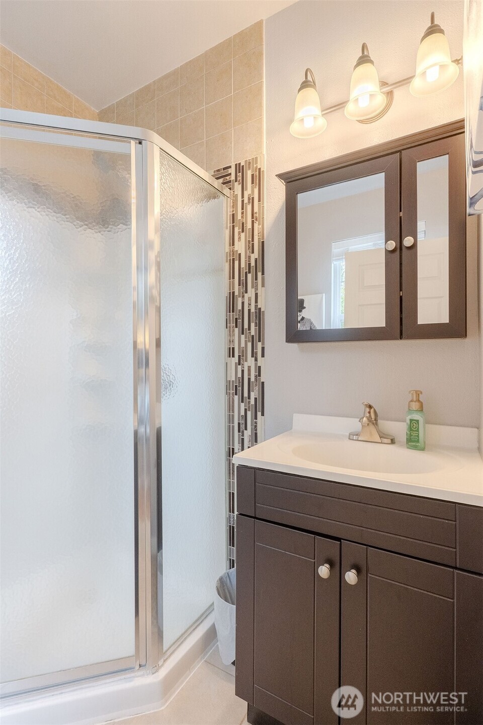 845 3rd Avenue Property Photo 15