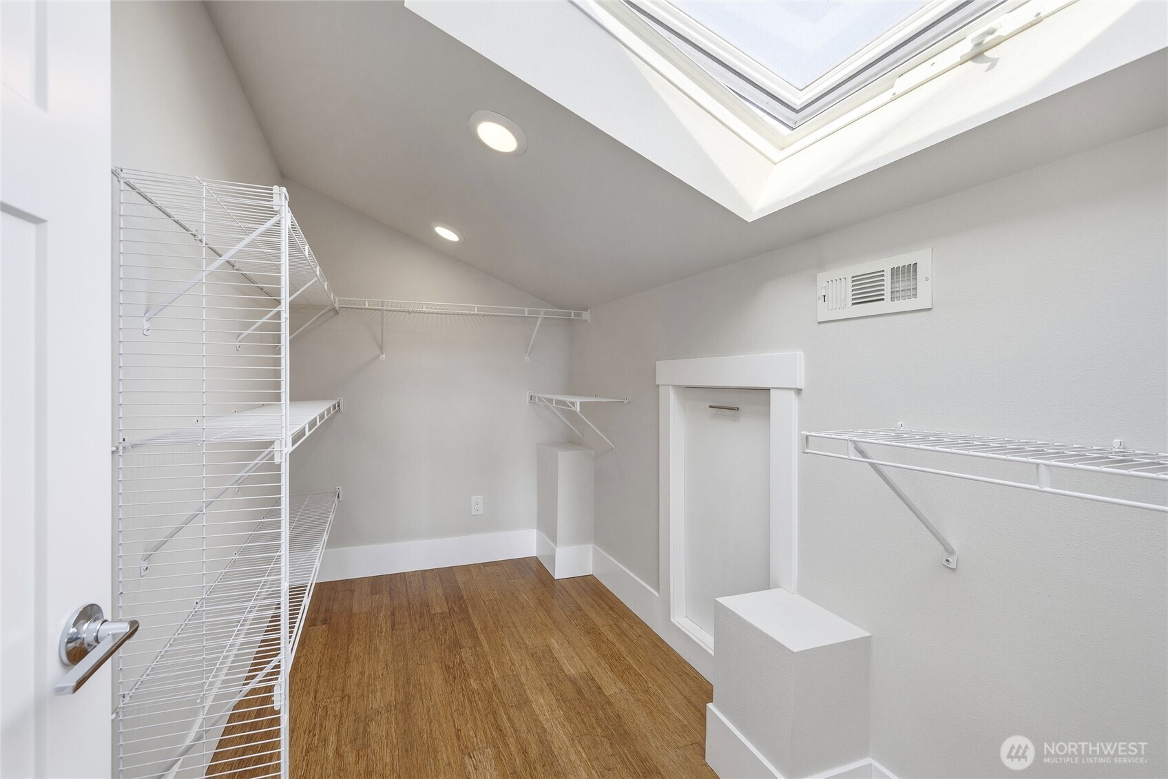 7526 Roosevelt Way Property Photo 19