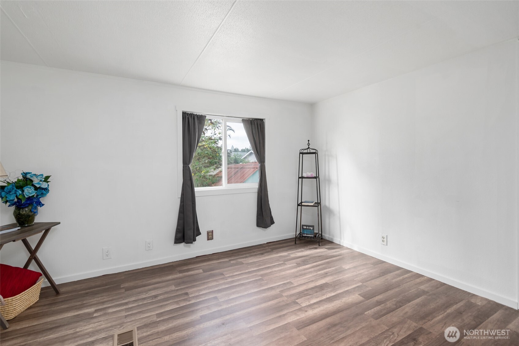 700 Nw Crosby Avenue 164 Property Photo 8