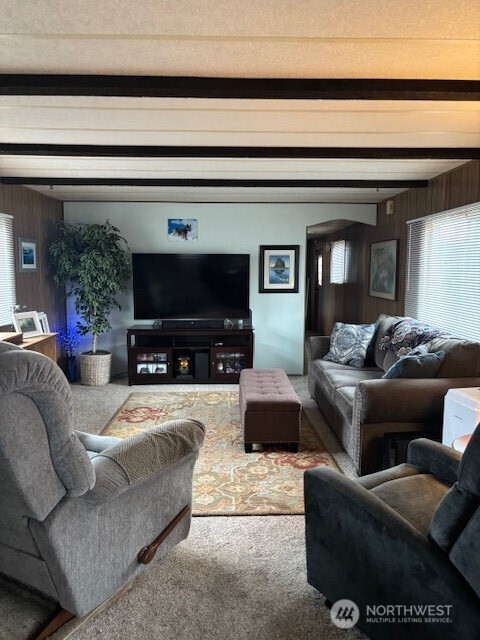 1137 Spruce Drive Property Photo 3