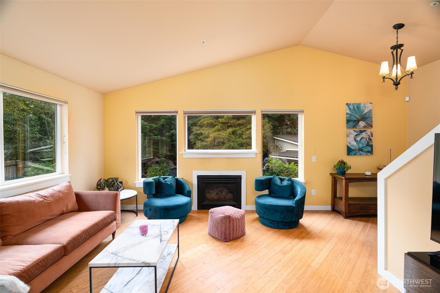 314 80th Place Property Photo 3