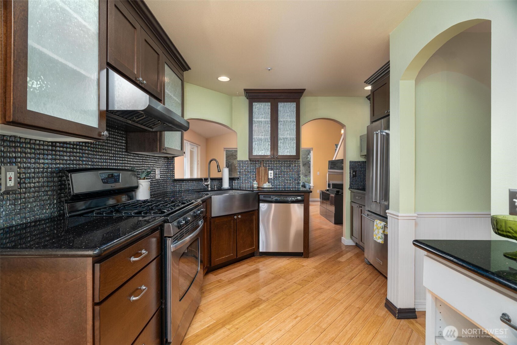 314 80th Place Property Photo 7