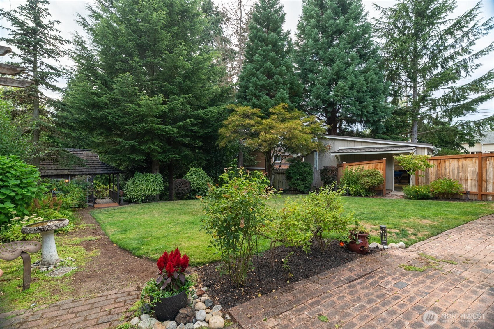 314 80th Place Property Photo 19