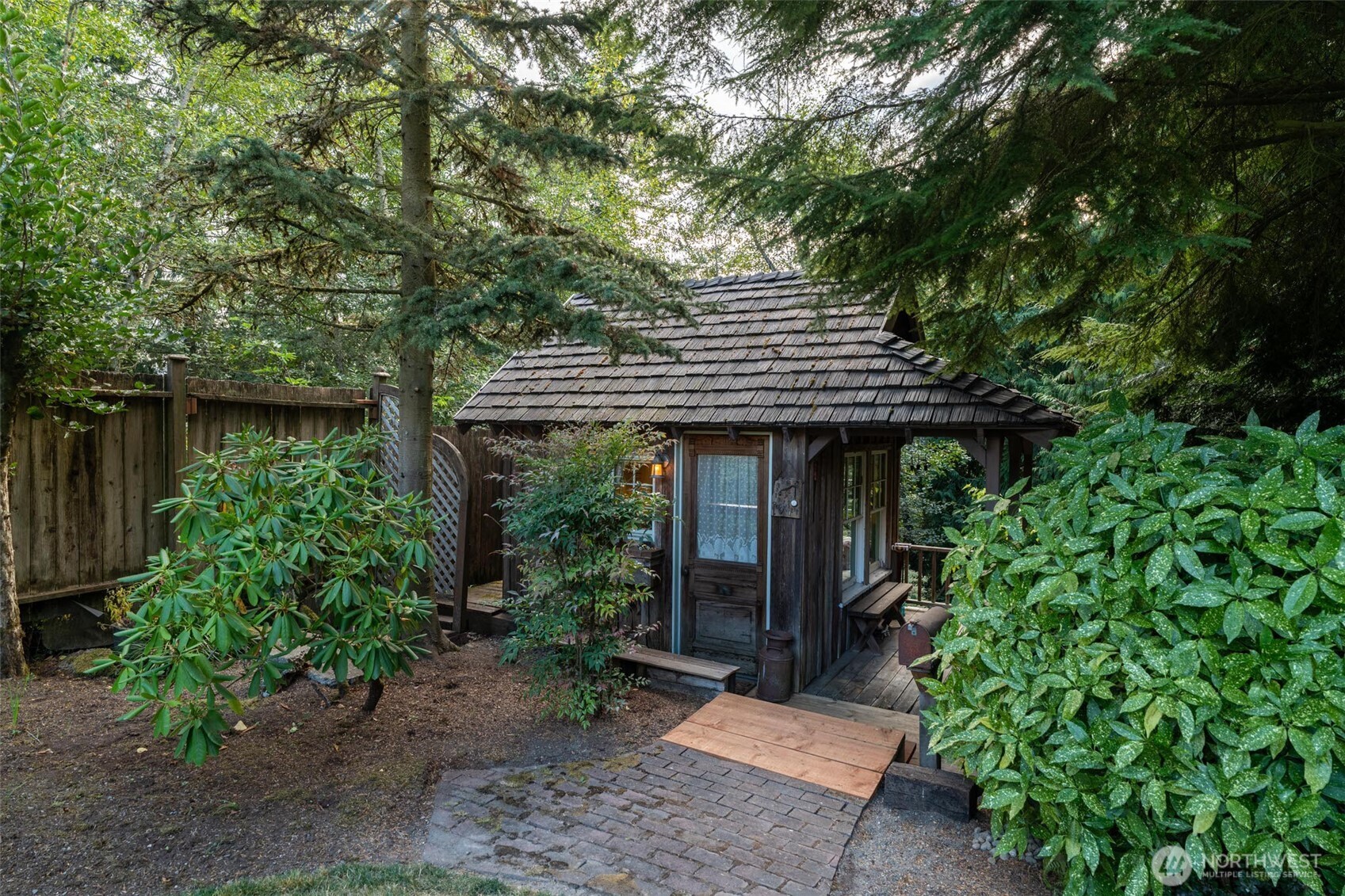 314 80th Place Property Photo 21