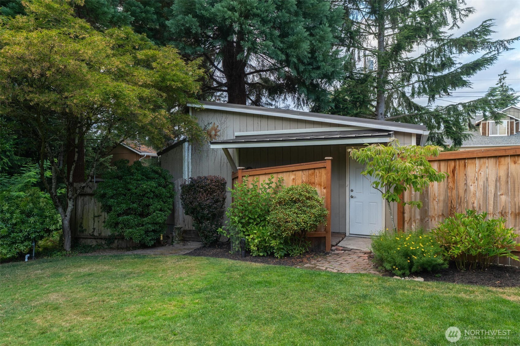 314 80th Place Property Photo 30