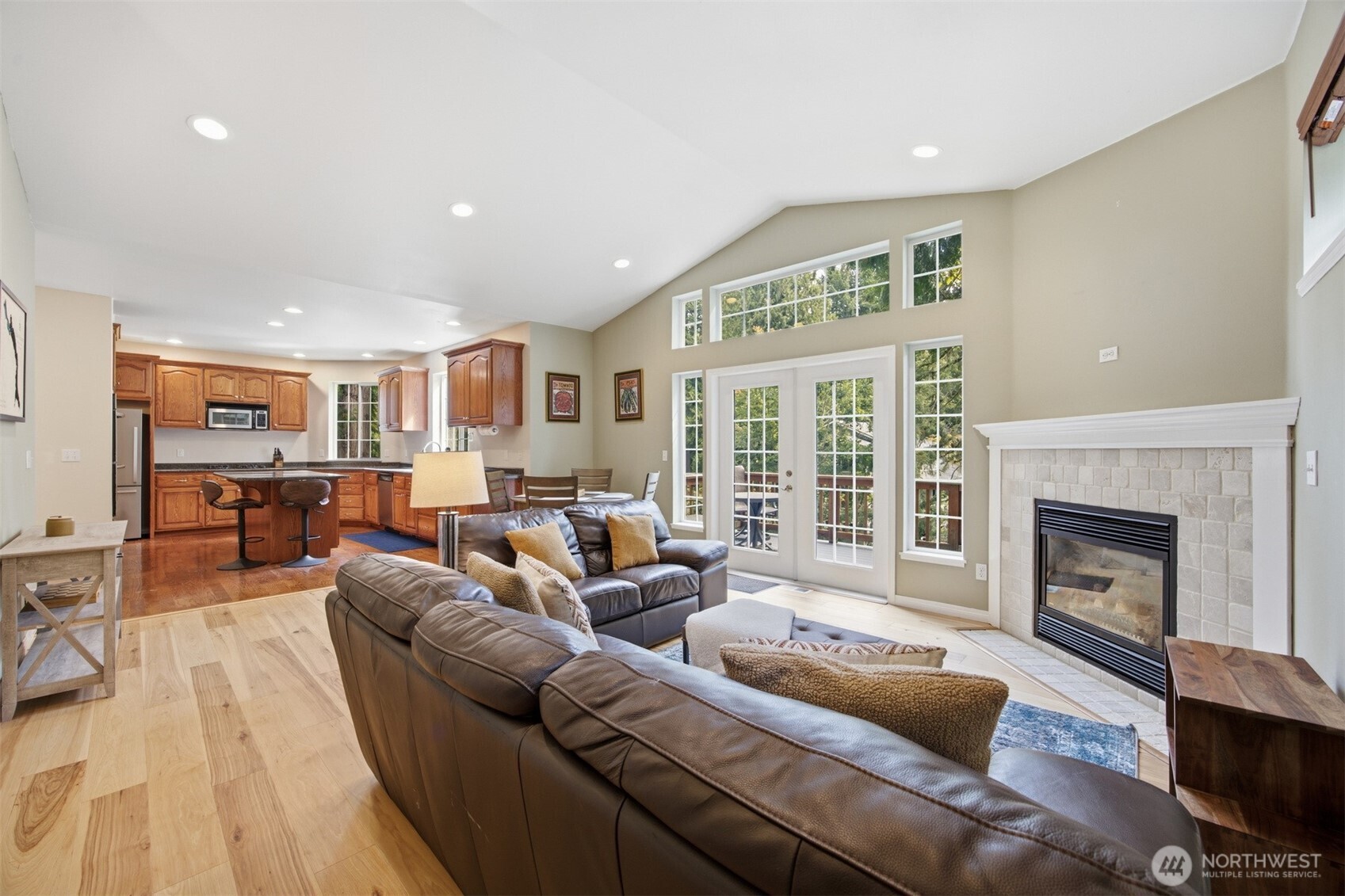 10 Topside Court Property Photo 7