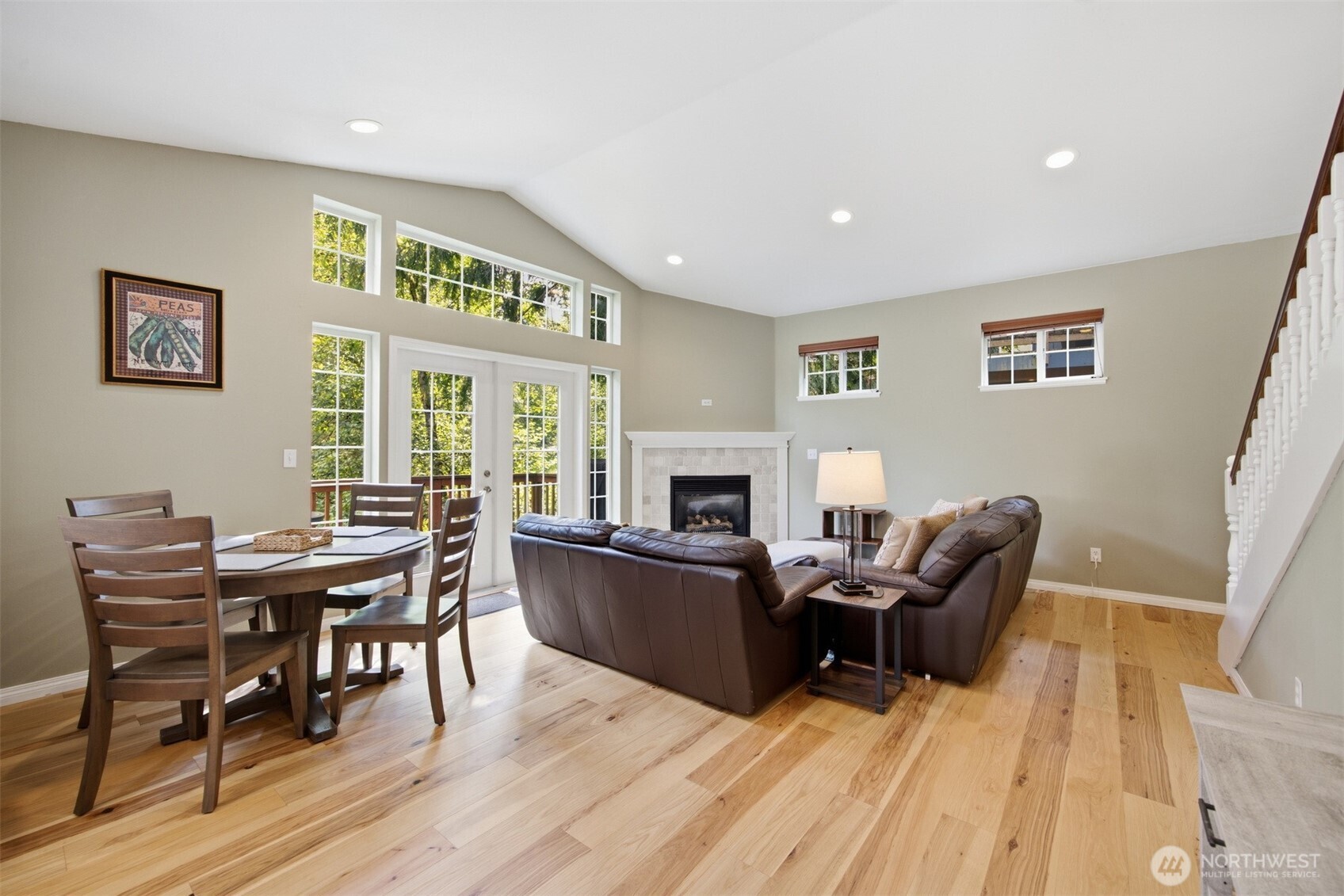 10 Topside Court Property Photo 8