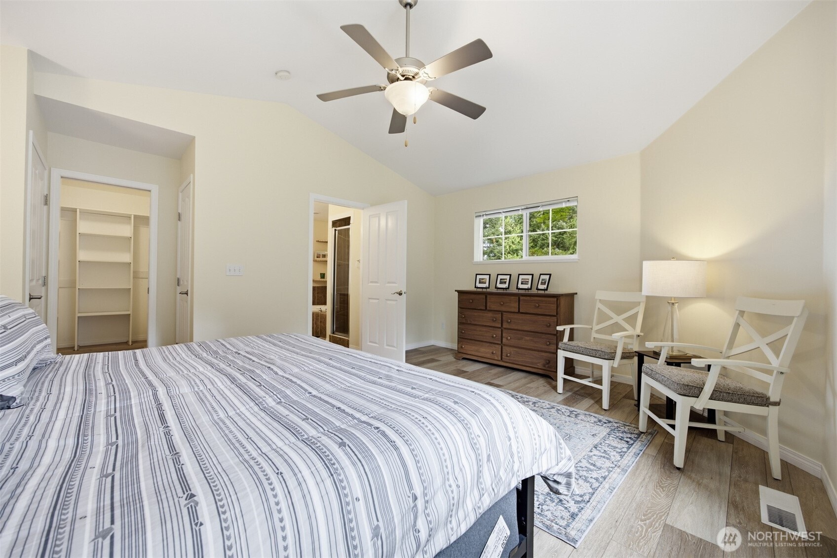 10 Topside Court Property Photo 14