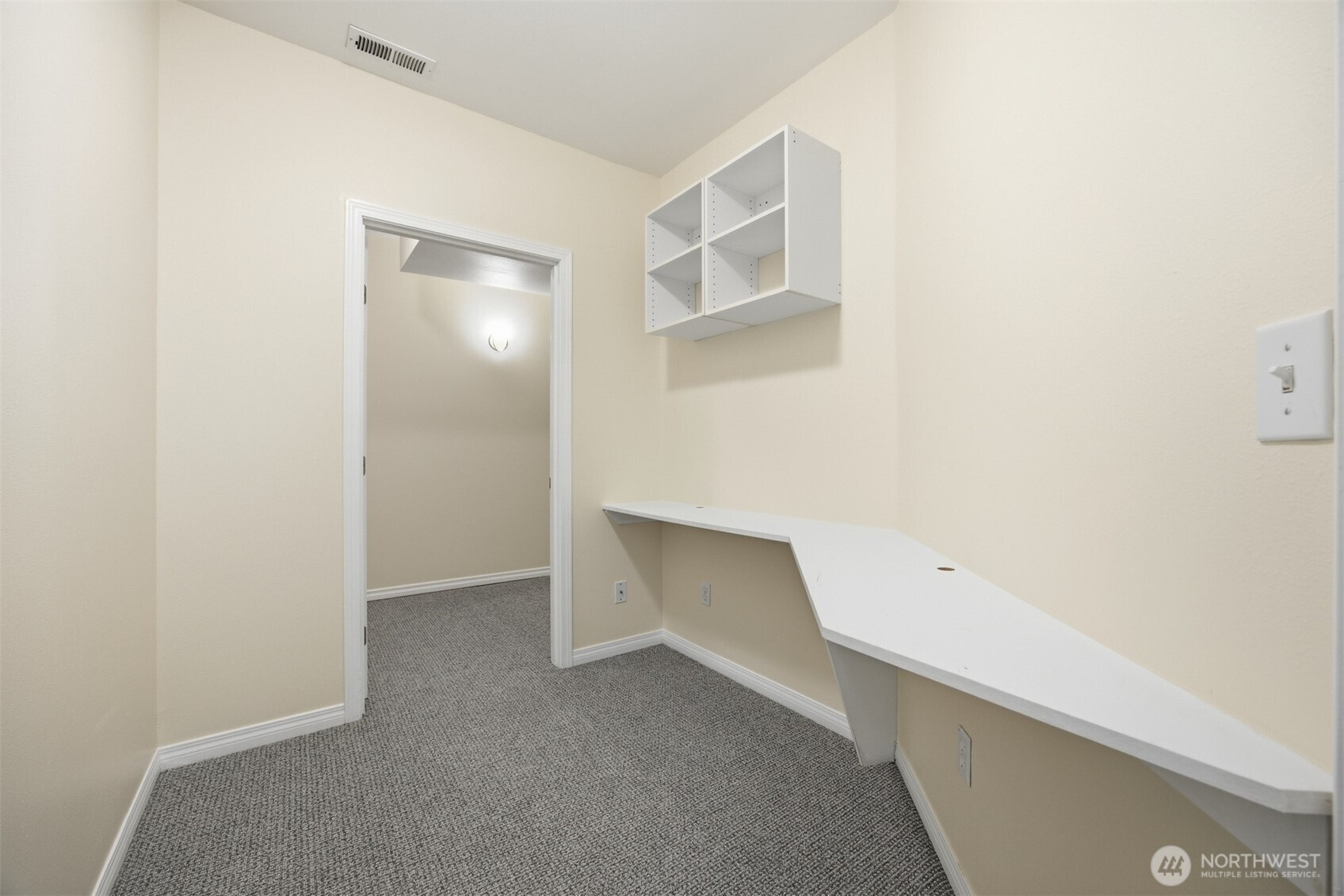 10 Topside Court Property Photo 27