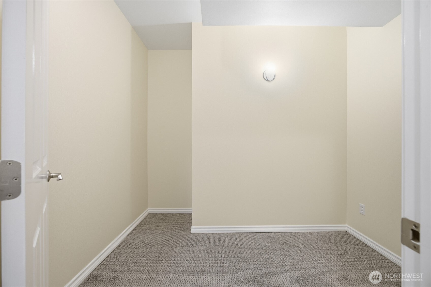 10 Topside Court Property Photo 28