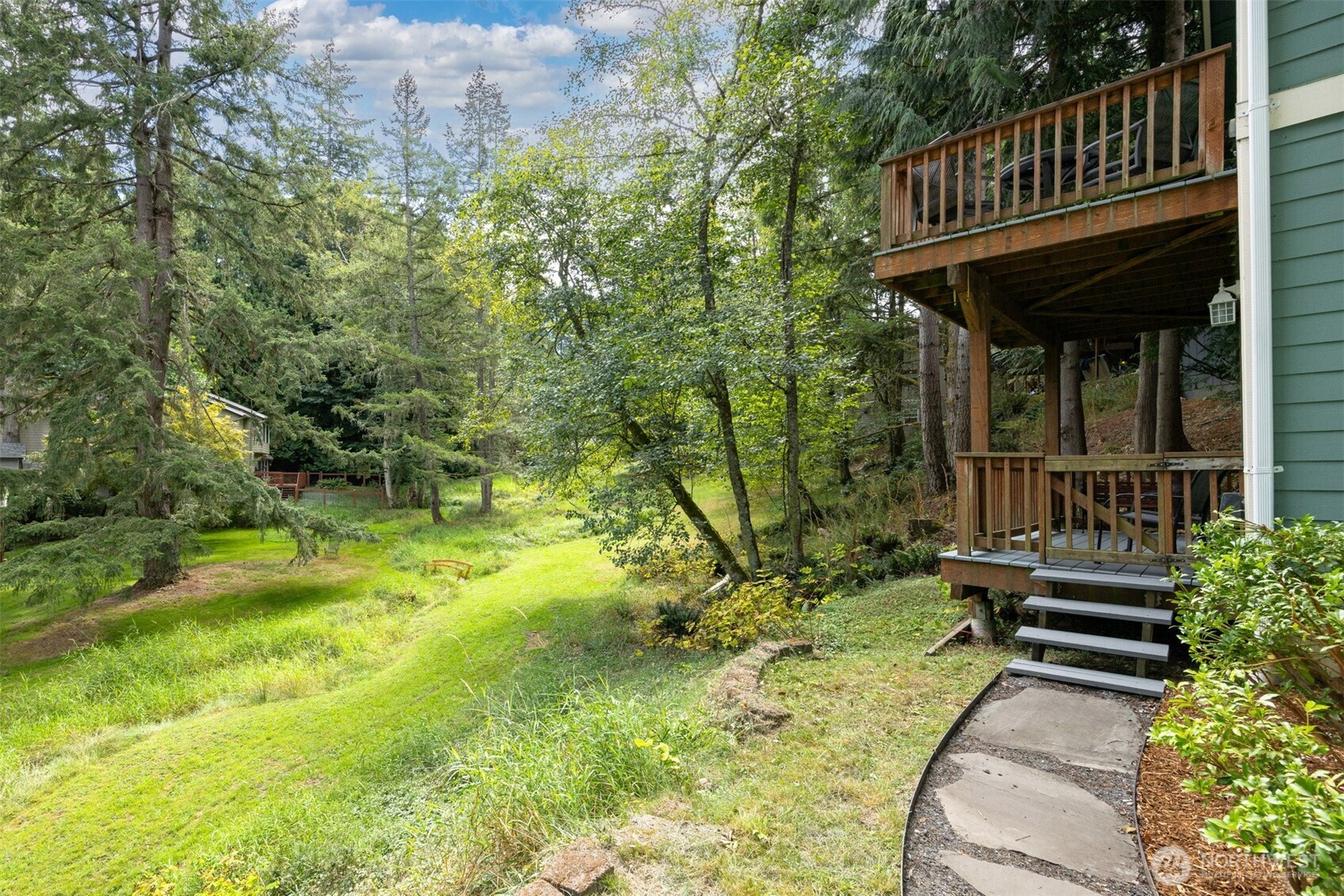 10 Topside Court Property Photo 32