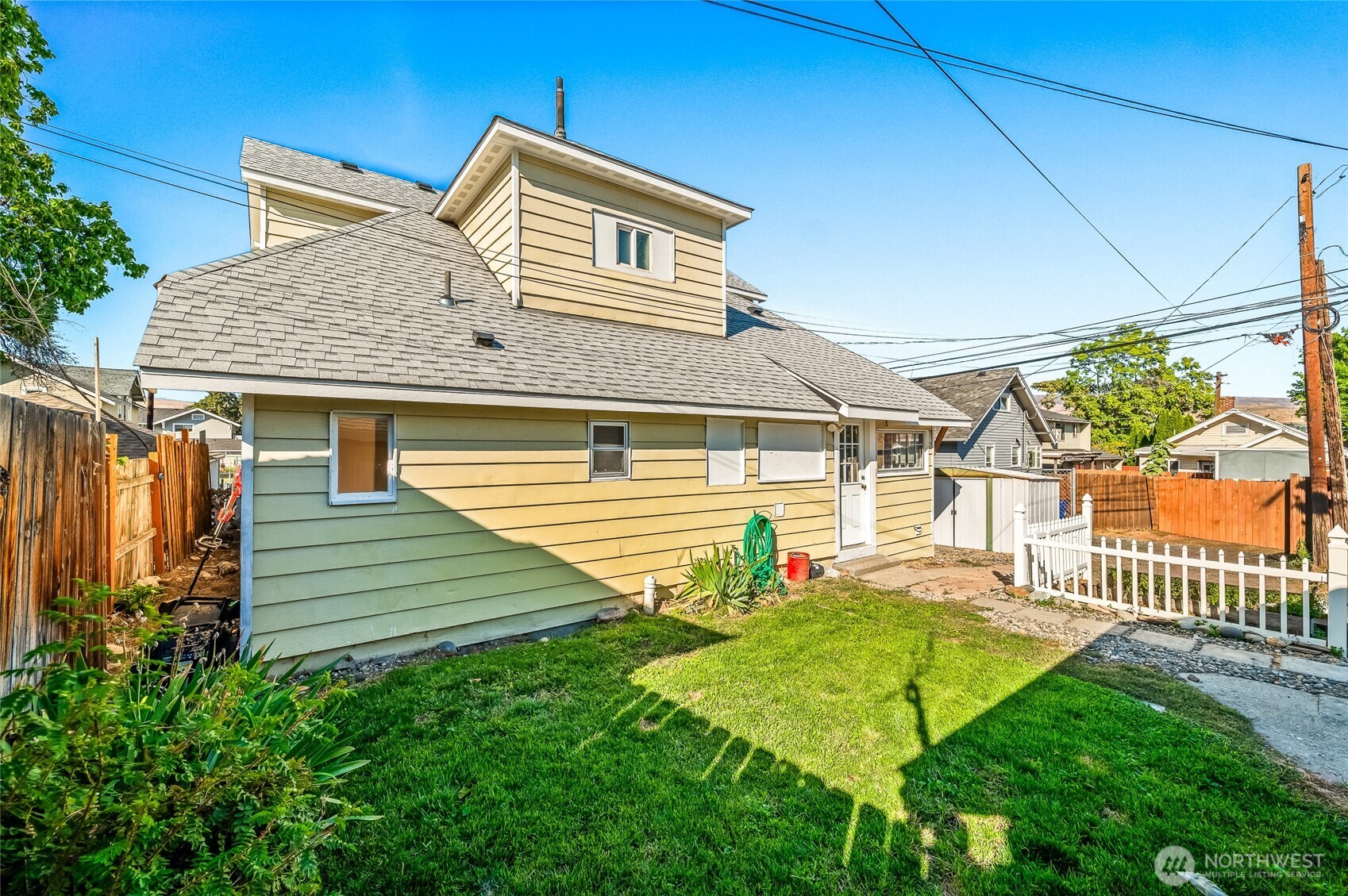 415 Palouse Street Property Photo 3