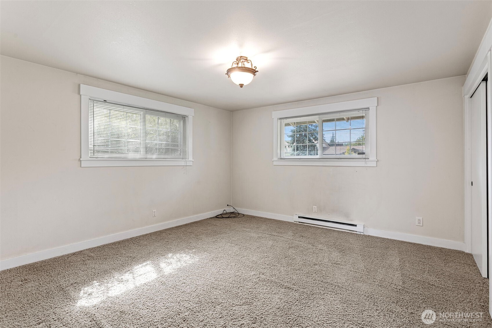 8821 52nd Drive Property Photo 6