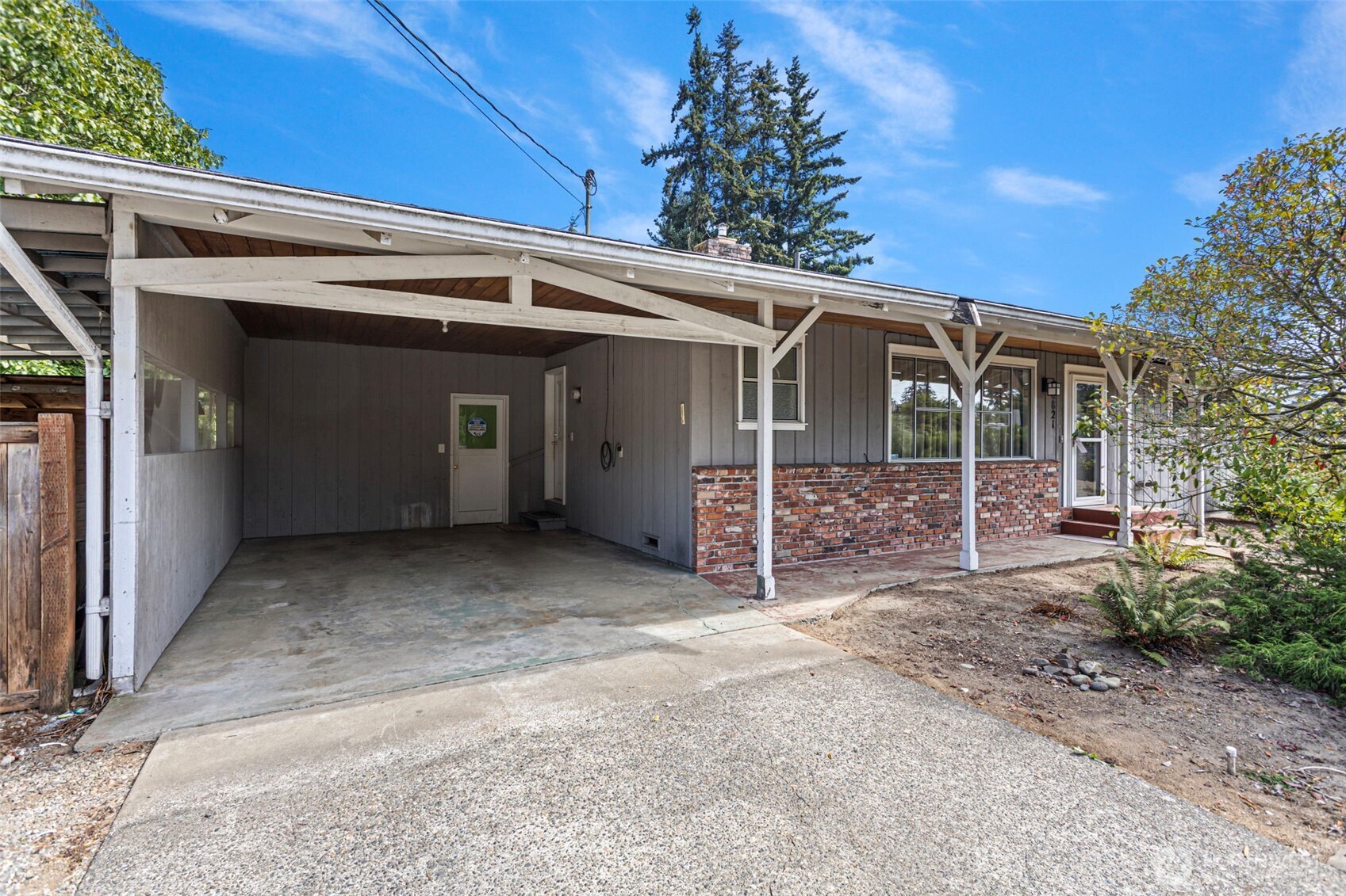 8821 52nd Drive Property Photo 11