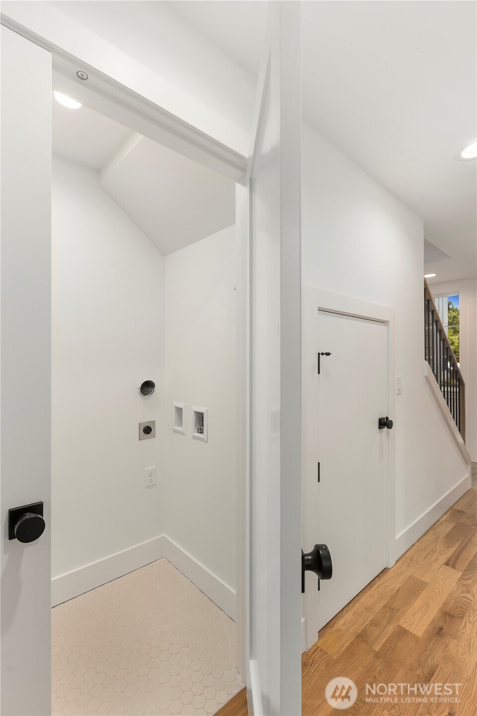 3930 S Angeline Street Property Photo 20