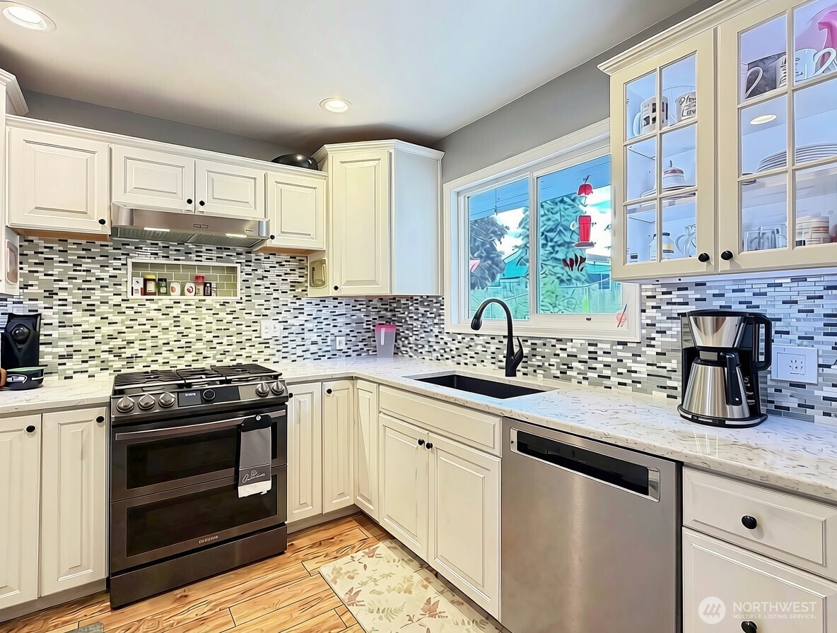 5029 West View Drive Property Photo 6