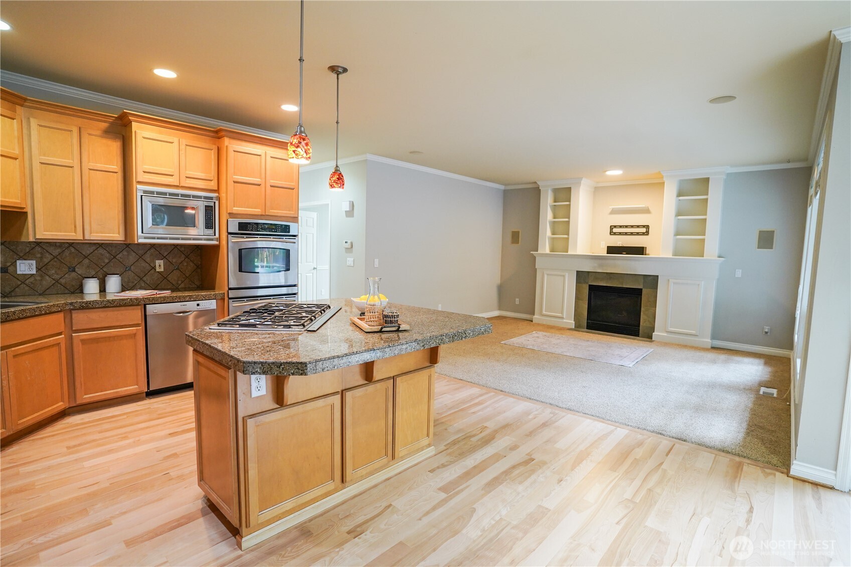 1004 274th Place Property Photo 8