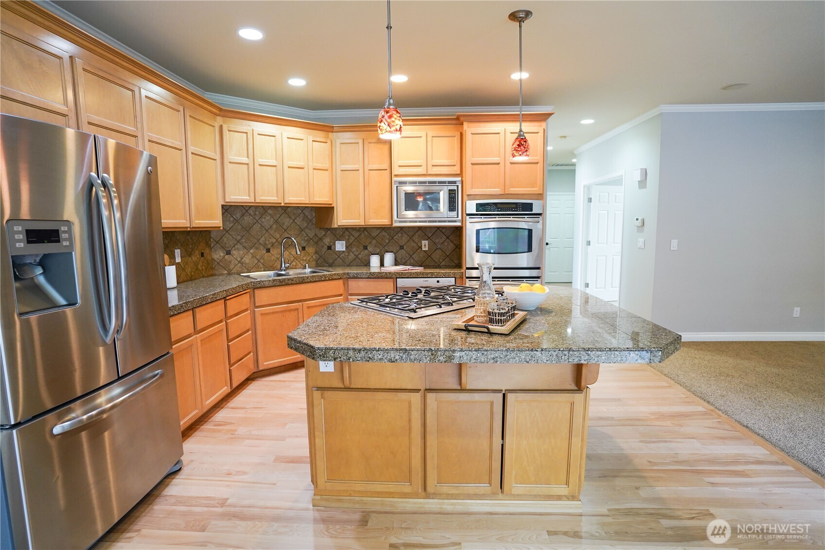 1004 274th Place Property Photo 9