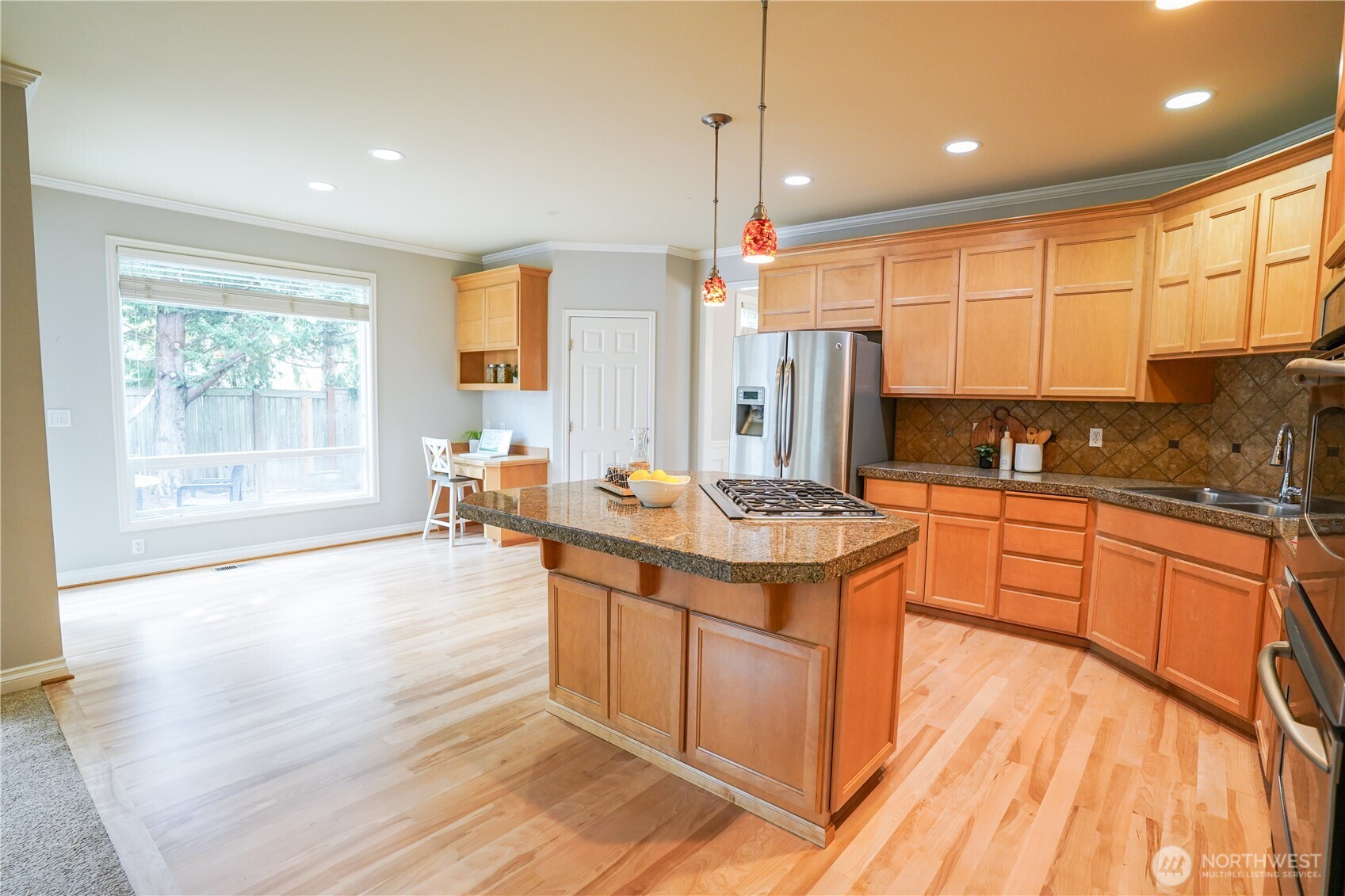 1004 274th Place Property Photo 10