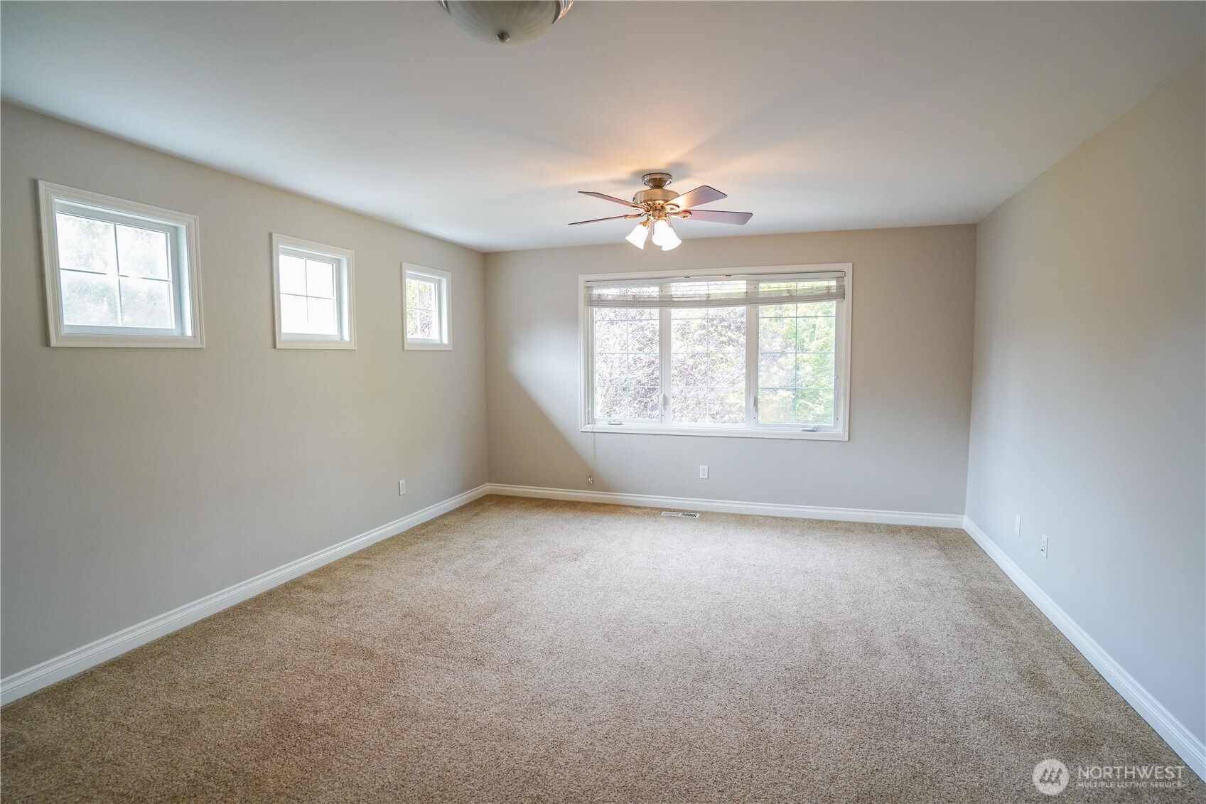 1004 274th Place Property Photo 15
